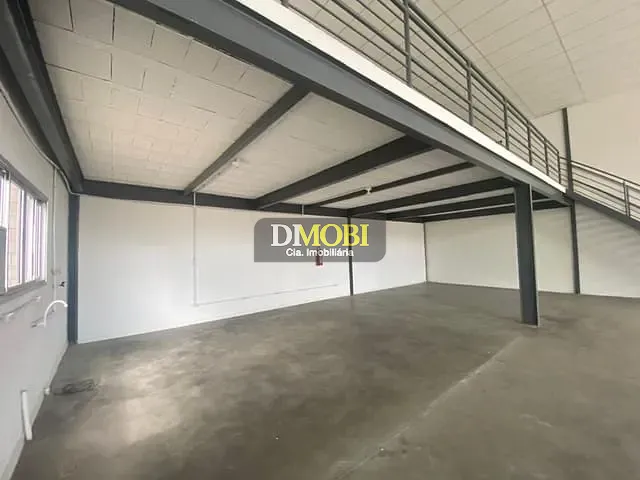 Loja com 307m², para alugar, no bairro Distrito Industrial em Cachoeirinha
