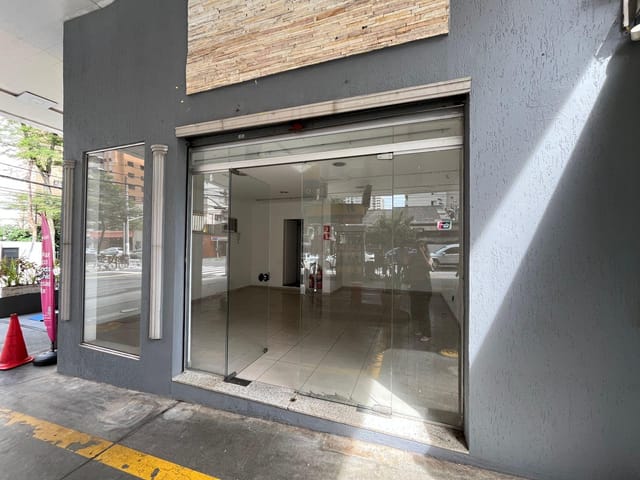 Foto do Loja - Loja para locação com 39m² dentro do posto gasolina em Moema, São Paulo-SP | Paulista Imóveis