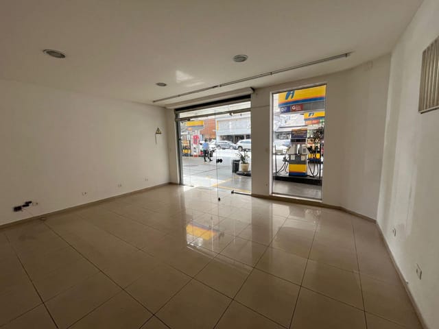 Foto do Loja - Loja para locação com 39m² dentro do posto gasolina em Moema, São Paulo-SP | Paulista Imóveis