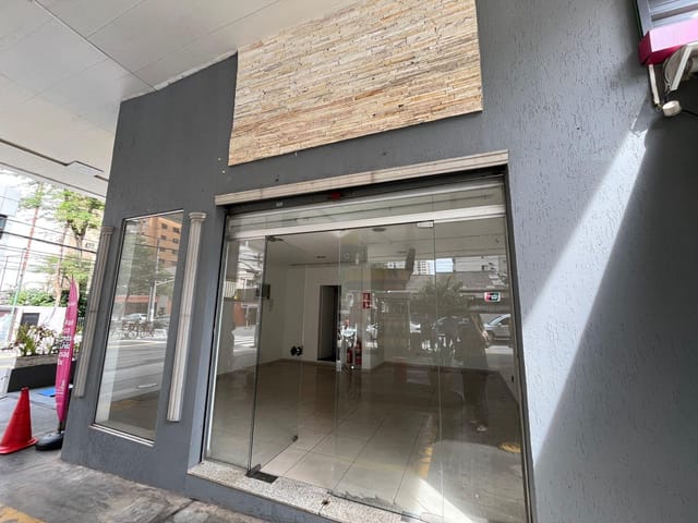 Foto do Loja - Loja para locação com 39m² dentro do posto gasolina em Moema, São Paulo-SP | Paulista Imóveis