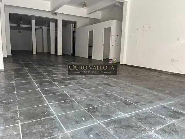 Loja com 164m², para alugar, no bairro São Lucas em São Paulo