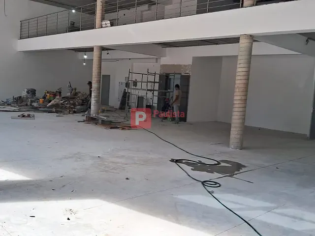 Loja com 300m², para alugar, no bairro Santo amaro em São Paulo