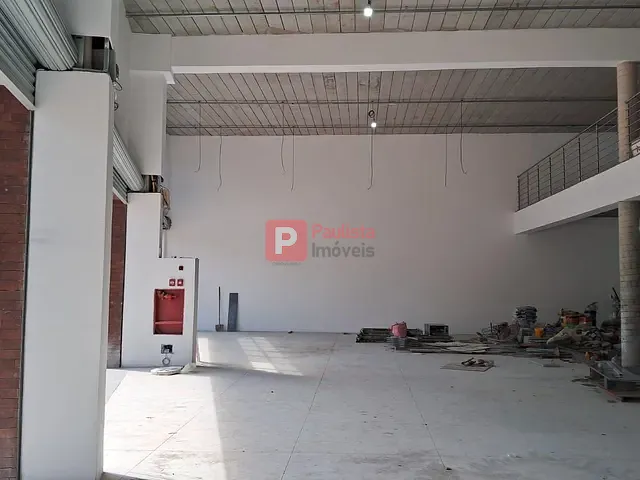 Loja com 300m², para alugar, no bairro Santo amaro em São Paulo