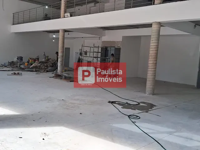 Loja com 300m², para alugar, no bairro Santo amaro em São Paulo