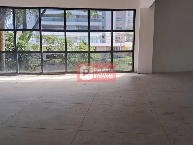 Loja com 300m², para alugar, no bairro Santo amaro em São Paulo