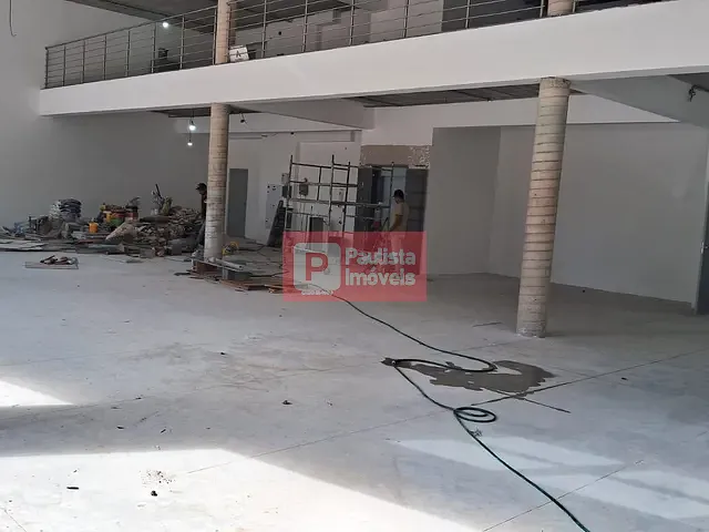 Loja com 300m², para alugar, no bairro Santo amaro em São Paulo