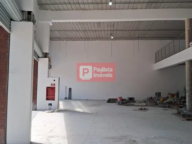 Loja com 300m², para alugar, no bairro Santo amaro em São Paulo