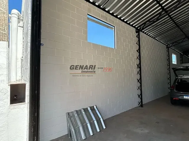 Loja com 200m², para alugar, no bairro Distrito Industrial João Narezzi em Indaiatuba
