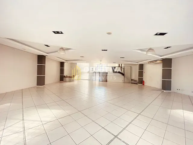 Loja com 450m², para alugar, no bairro Centro em Novo Hamburgo