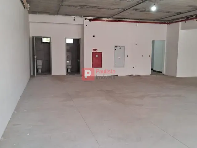 Loja com 330m², para alugar, no bairro santo amaro em São Paulo
