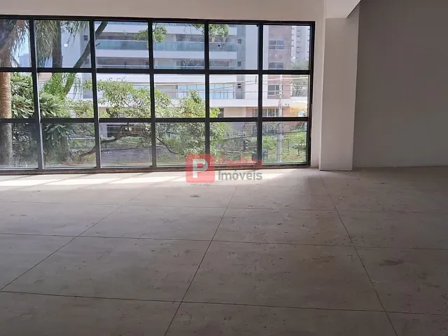 Loja com 330m², para alugar, no bairro santo amaro em São Paulo