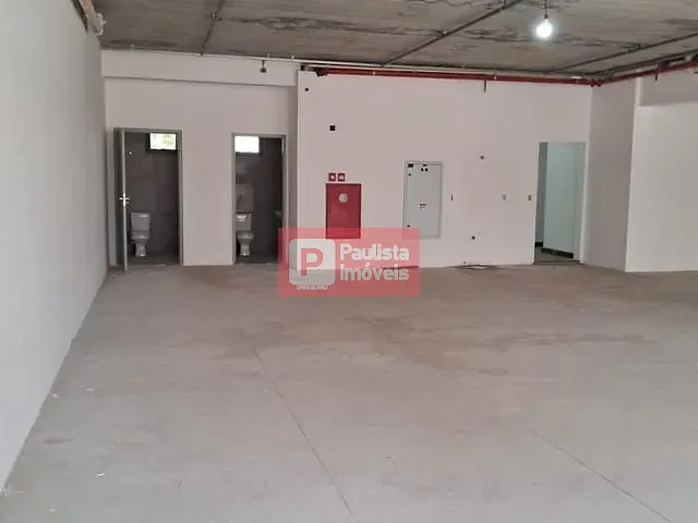 Loja com 330m², para alugar, no bairro santo amaro em São Paulo