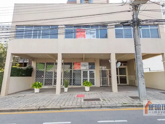 Loja à venda ou para alugar, no bairro Cabral em Curitiba