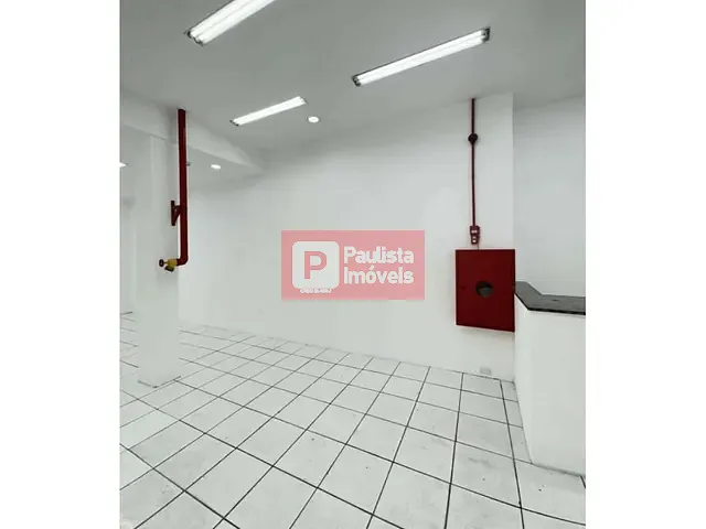 Loja para alugar, no bairro Santo Amaro em São Paulo