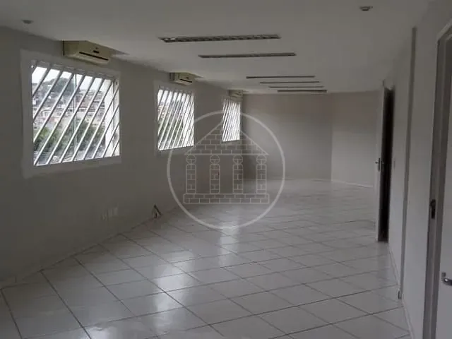 Loja com 250m², para alugar, no bairro Jardim Angela em São Paulo