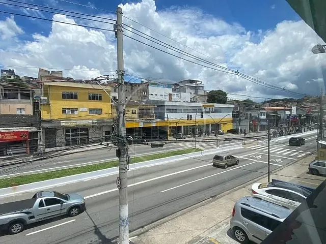Loja com 250m², para alugar, no bairro Jardim Angela em São Paulo