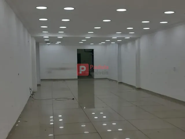 Loja com 180m², para alugar, no bairro Santo Amaro em São Paulo