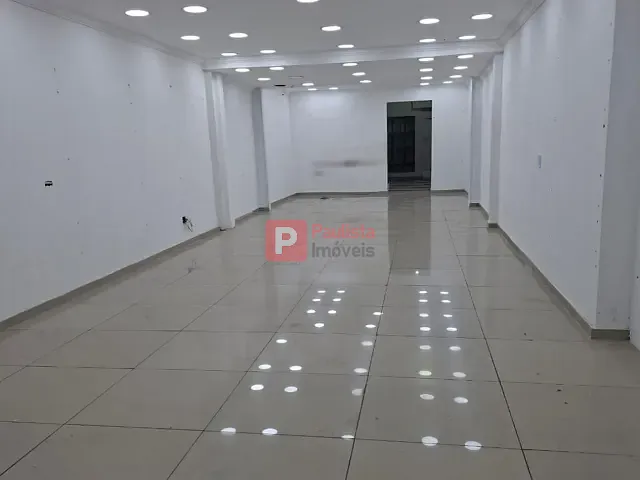 Loja com 180m², para alugar, no bairro Santo Amaro em São Paulo