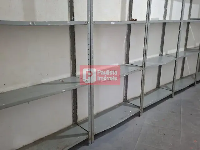 Loja com 180m², para alugar, no bairro Santo Amaro em São Paulo