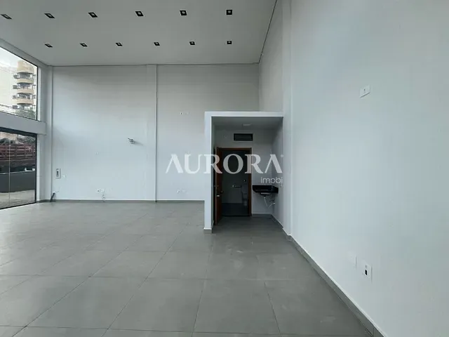 Loja com 82m², para alugar, no bairro Centro em Londrina