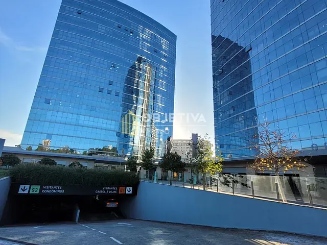 Loja com 113m², para alugar, no bairro Petrópolis em Porto Alegre
