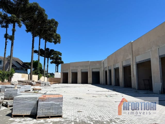 Loja para alugar, no bairro Xaxim em Curitiba