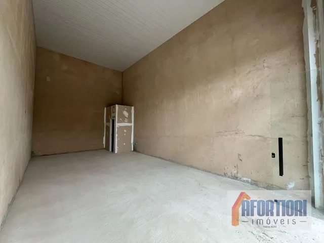 Loja para alugar, no bairro Xaxim em Curitiba