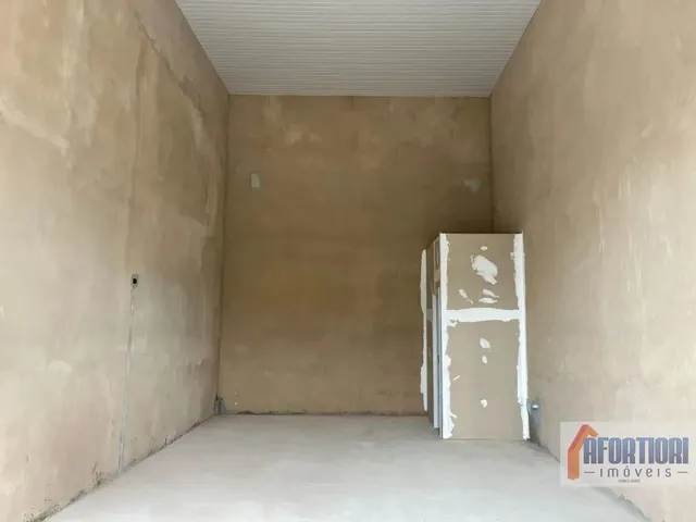 Loja para alugar, no bairro Xaxim em Curitiba