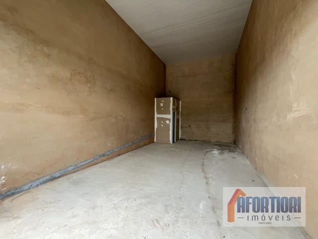 Loja para alugar, no bairro Xaxim em Curitiba