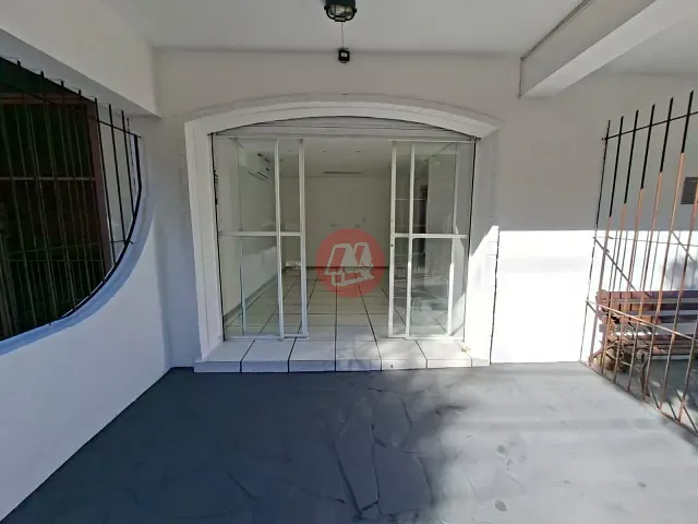 Loja para alugar, no bairro Petrópolis em Porto Alegre