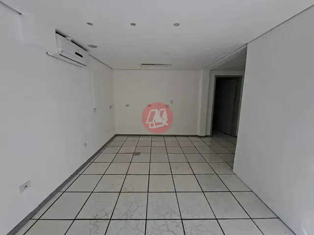 Loja para alugar, no bairro Petrópolis em Porto Alegre