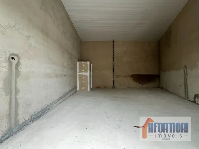 Loja para alugar, no bairro Xaxim em Curitiba