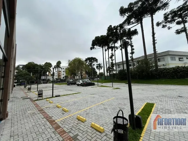 Loja para alugar, no bairro Xaxim em Curitiba