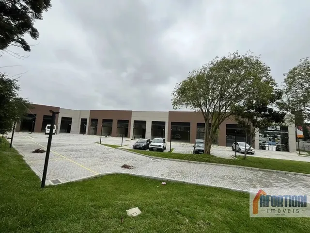 Loja para alugar, no bairro Xaxim em Curitiba