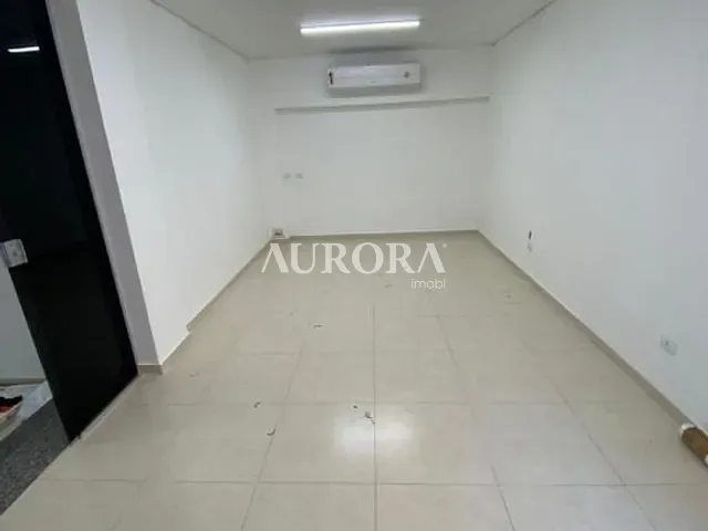 Loja com 80m², para alugar, no bairro Centro em Londrina