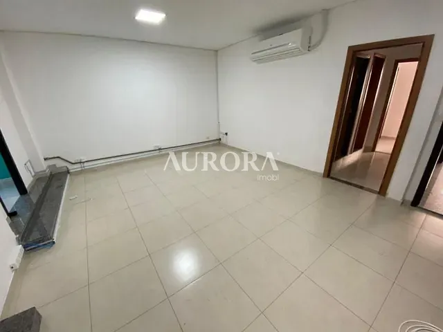 Loja com 80m², para alugar, no bairro Centro em Londrina