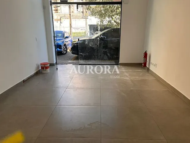 Loja com 32m², para alugar, no bairro Centro em Londrina