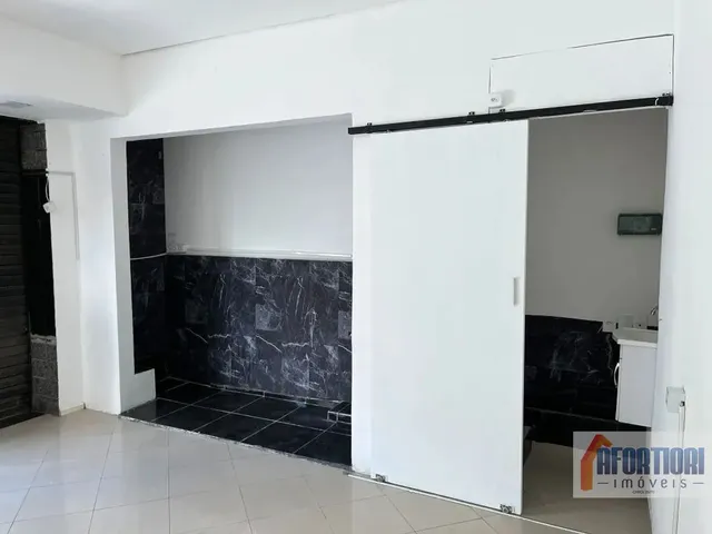 Loja para alugar, no bairro Centro em Curitiba