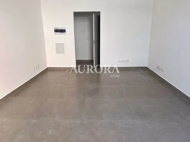 Loja com 32m², para alugar, no bairro Centro em Londrina