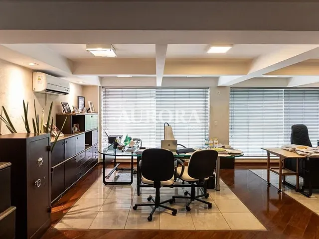 Loja com 558m², para alugar, no bairro Centro em Londrina