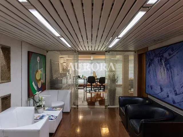 Loja com 558m², para alugar, no bairro Centro em Londrina