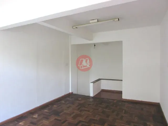 Loja com 60m², à venda ou para alugar, no bairro Floresta em Porto Alegre