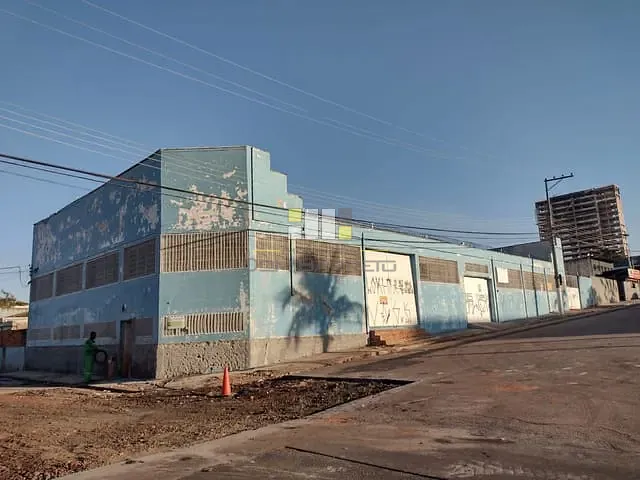 Loja com 750m², para alugar, no bairro Centro em Sumaré