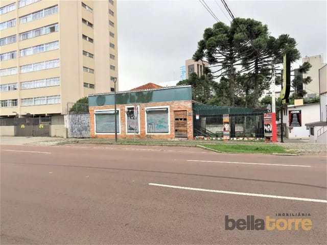 Loja para alugar, no bairro Centro Cívico em Curitiba