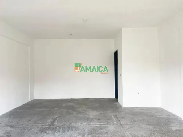 Loja para alugar, no bairro Uberaba em Curitiba