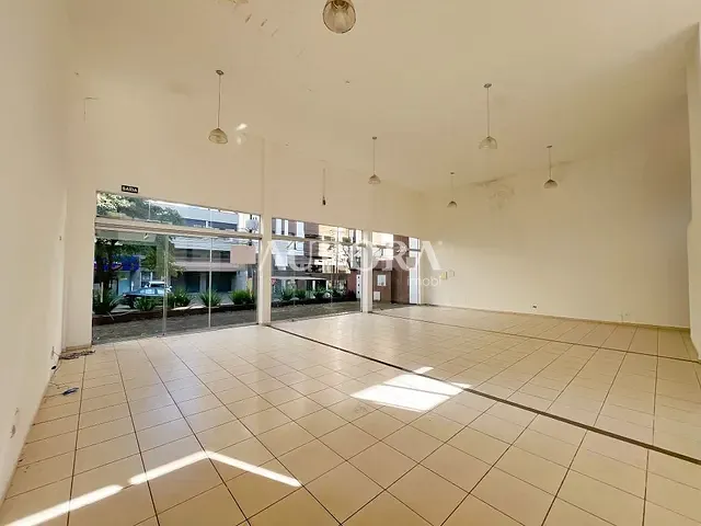 Loja com 120m², para alugar, no bairro Centro em Londrina