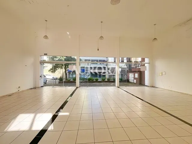 Loja com 120m², para alugar, no bairro Centro em Londrina