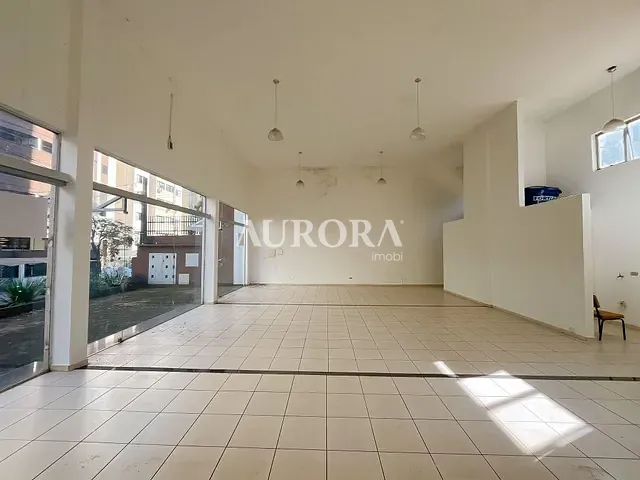 Loja com 120m², para alugar, no bairro Centro em Londrina