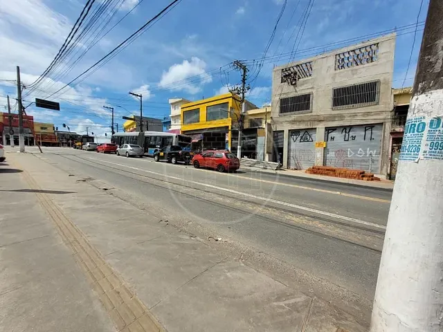 Loja com 300m², para alugar, no bairro Parque Brasil em São Paulo