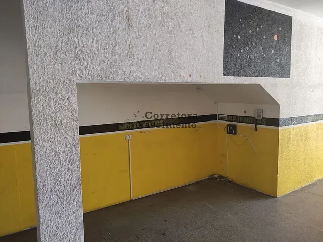Loja com 556m², para alugar, no bairro Centro em Jacareí